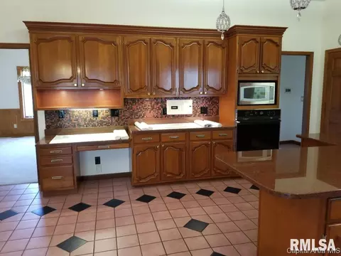 3025 Newport Dr, Springfield, IL 62702 photo 6
