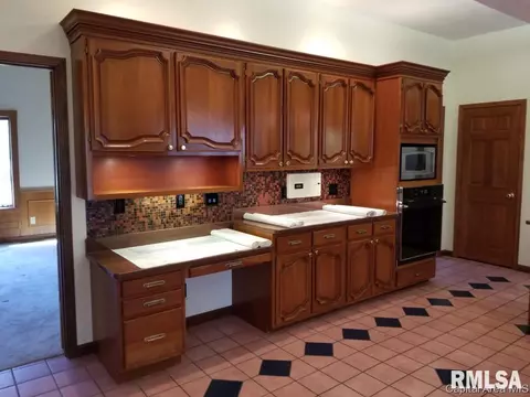 3025 Newport Dr, Springfield, IL 62702 photo 7