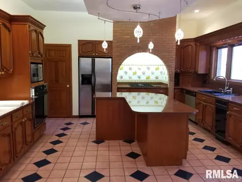3025 Newport Dr, Springfield, IL 62702 photo 8