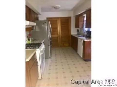 937 Flossmore, Springfield, IL 62711 photo 7