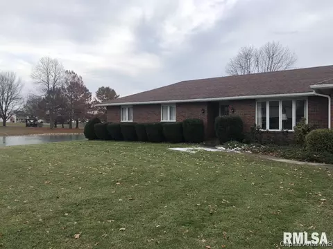 304 Willow Dr, Winchester, IL 62694 photo 1