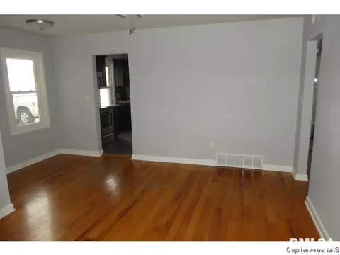 2120 N 19th St, Springfield, IL 62702 photo 4