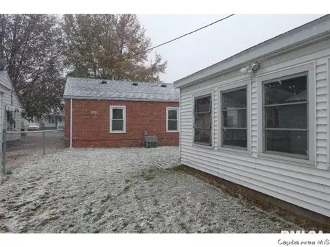 2120 N 19th St, Springfield, IL 62702 photo 17