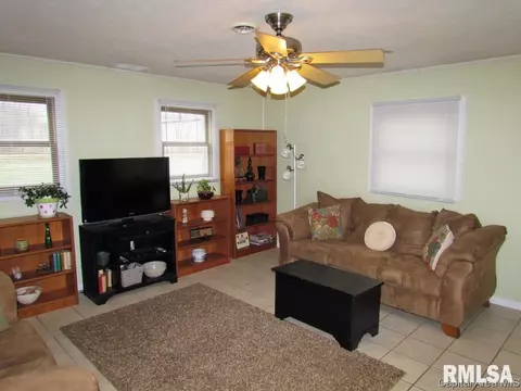 1521 Fairfield Dr, Springfield, IL 62702 photo 18