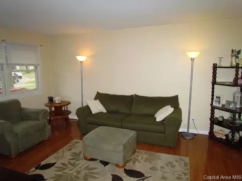 1521 Fairfield Dr, Springfield, IL 62702 photo 4