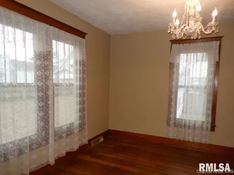 1237 N 2nd Street St, Springfield, IL 62702 photo 6
