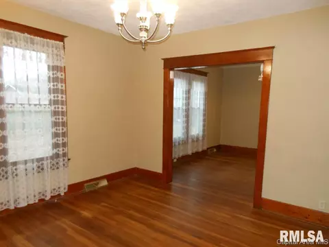 1237 N 2nd Street St, Springfield, IL 62702 photo 4