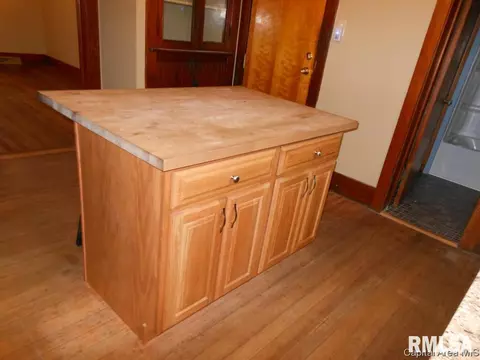 1237 N 2nd Street St, Springfield, IL 62702 photo 10