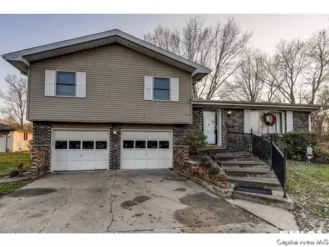 45 Coachlight Ct, Springfield, IL 62703 photo 1