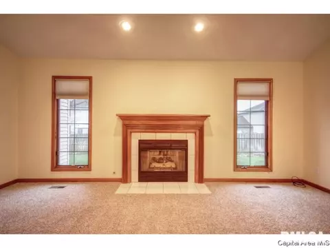 4537 Barrington Dr, Springfield, IL 62711 photo 6