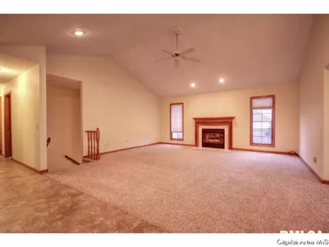 4537 Barrington Dr, Springfield, IL 62711 photo 5