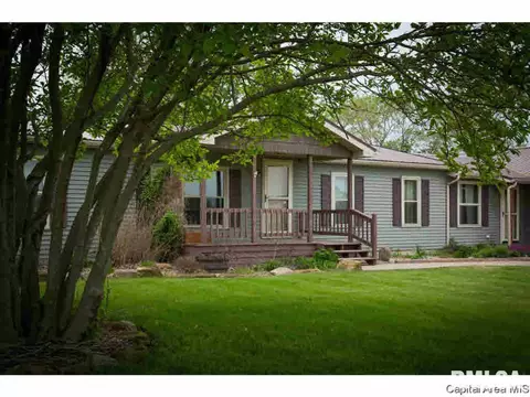 6780 N Hammack Rd, Ipava, IL 61441 photo 1