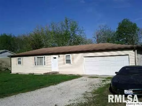 411 Sumac, Payson, IL 62360 photo 1