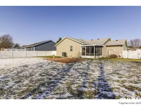 413 E Madison St, Auburn, IL 62615 photo 28