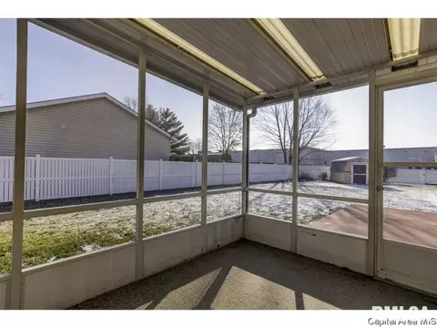413 E Madison St, Auburn, IL 62615 photo 27