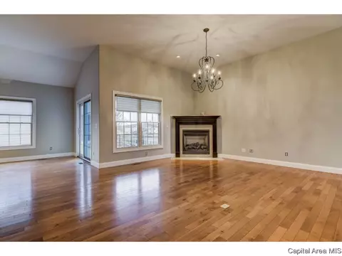 439 Maggie, Springfield, IL 62711 photo 6