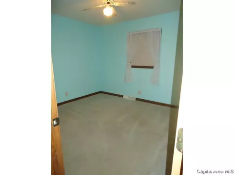 618 E Progress Street St, Ashland, IL 62612 photo 10