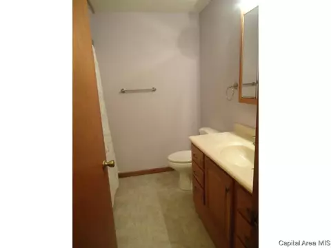 618 E Progress Street St, Ashland, IL 62612 photo 8