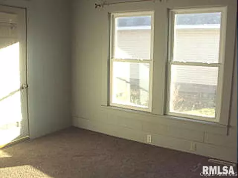 306 N Yates St, Alpha, IL 61413 photo 4