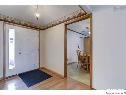 1201 Mildred Ct, Springfield, IL 62712 photo 2