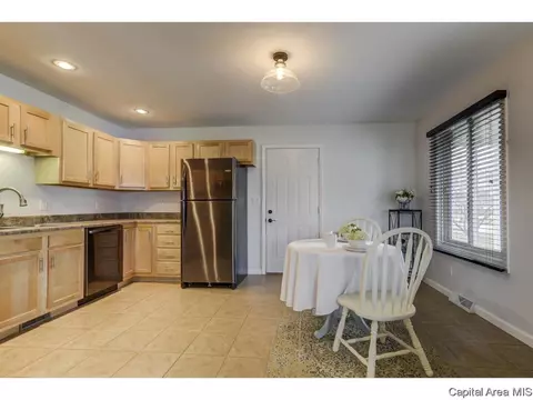 204 Walnut Valley Dr, Springfield, IL 62707 photo 12