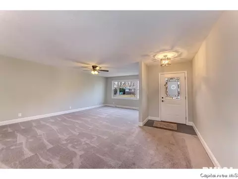 220 Collier Dr, Springfield, IL 62704 photo 6