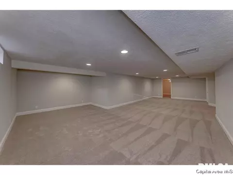 220 Collier Dr, Springfield, IL 62704 photo 14