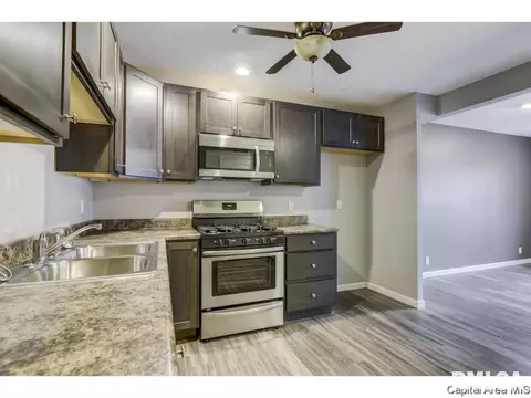 3220 Saxony Rd, Springfield, IL 62703 photo 9