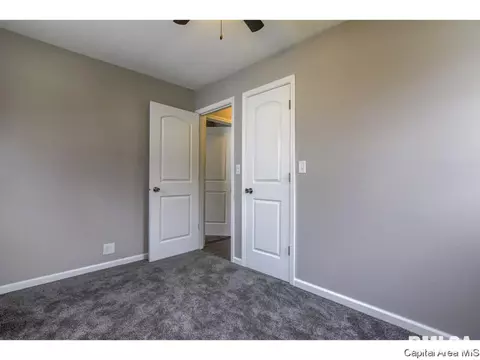 3220 Saxony Rd, Springfield, IL 62703 photo 17