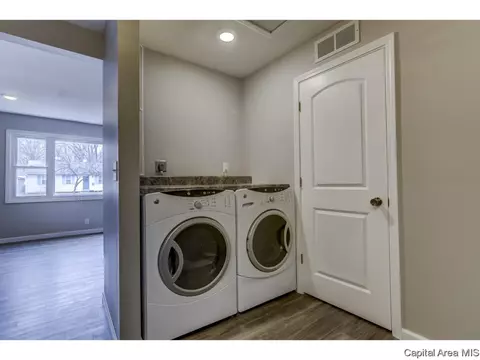3220 Saxony Rd, Springfield, IL 62703 photo 11