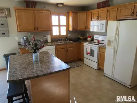 3804 Bristlecone Dr, Springfield, IL 62712 photo 6