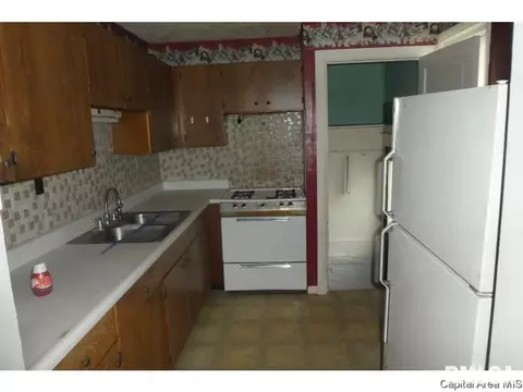 1605 S Pasfield St, Springfield, IL 62704 photo 7