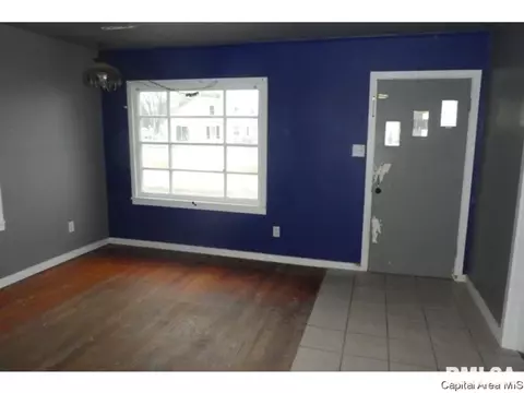 2913 Holmes Ave, Springfield, IL 62704 photo 2
