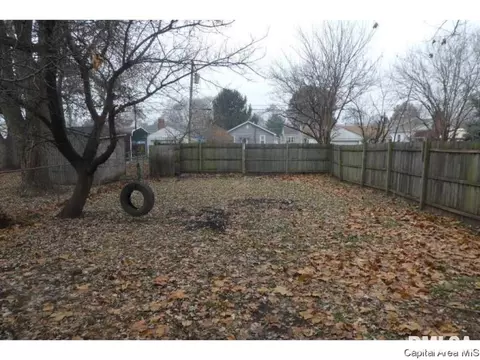 2913 Holmes Ave, Springfield, IL 62704 photo 12