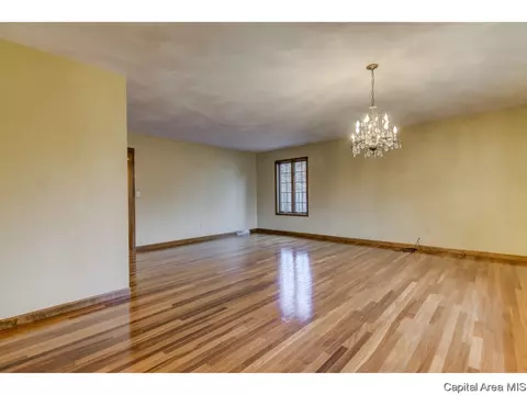 208 Old Tippecanoe Dr, Springfield, IL 62711 photo 8