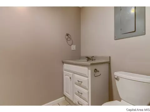 208 Old Tippecanoe Dr, Springfield, IL 62711 photo 24