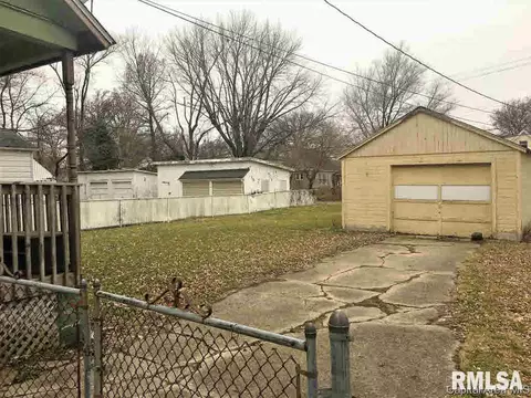 1159 N 3rd, Springfield, IL 62702 photo 5