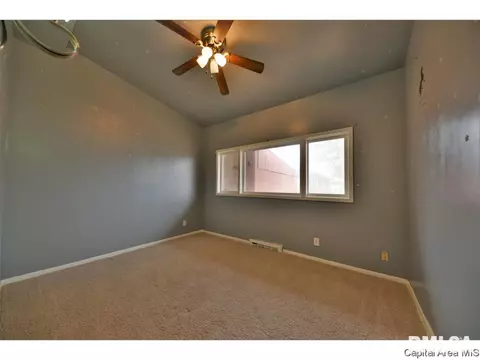 68 Bel Aire Dr, Springfield, IL 62703 photo 13