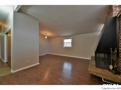 68 Bel Aire Dr, Springfield, IL 62703 photo 8