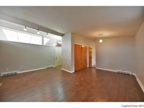 68 Bel Aire Dr, Springfield, IL 62703 photo 9