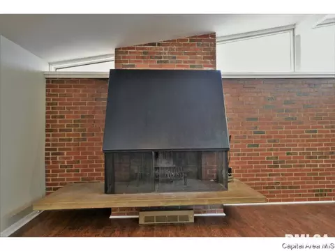 68 Bel Aire Dr, Springfield, IL 62703 photo 3