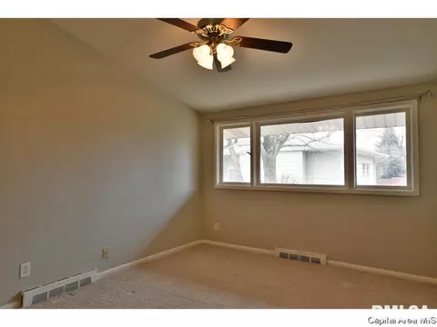 68 Bel Aire Dr, Springfield, IL 62703 photo 19