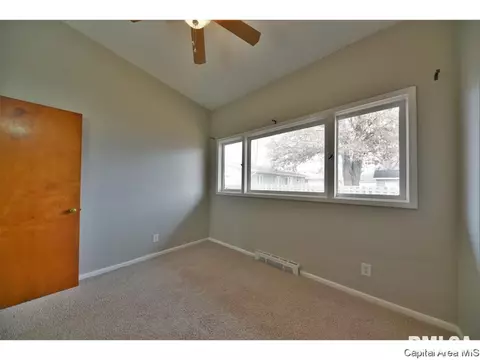 68 Bel Aire Dr, Springfield, IL 62703 photo 24