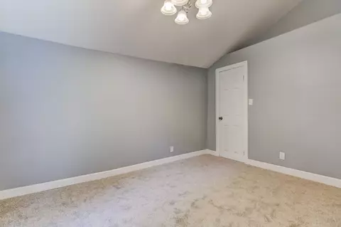 904 E Washington St, Riverton, IL 62561 photo 17