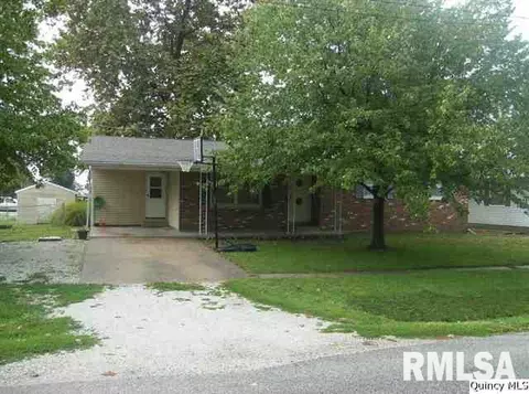 203 W Pr, Camp Point, IL 62320 photo 1