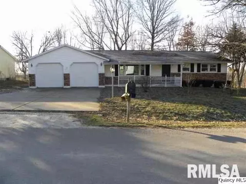 424 Willow, Payson, IL 62360 photo 1