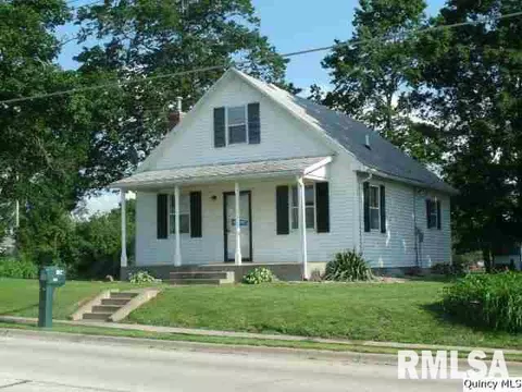 334 W Collins, Mendon, IL 62351 photo 1