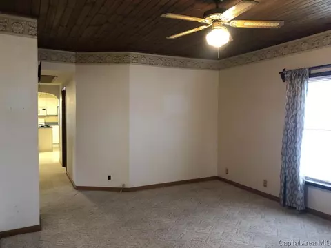 120 E Stoddard Ave, Virden, IL 62690 photo 6