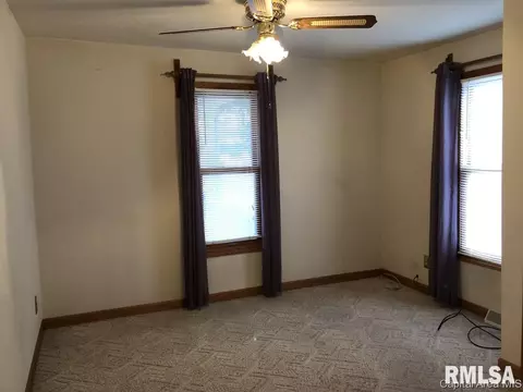 120 E Stoddard Ave, Virden, IL 62690 photo 14