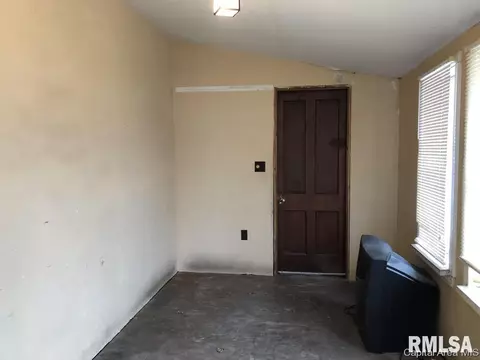 120 E Stoddard Ave, Virden, IL 62690 photo 21